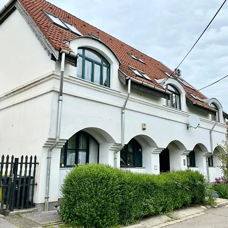 Neva Apartman Appartement *